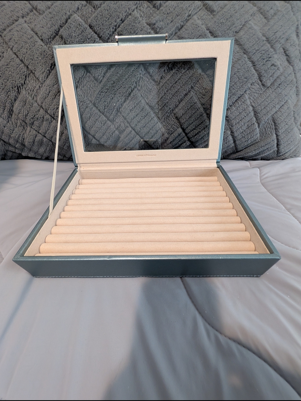 WOLF Teal JTV Jewelry Love Ring Organizer Display with Cream Interior